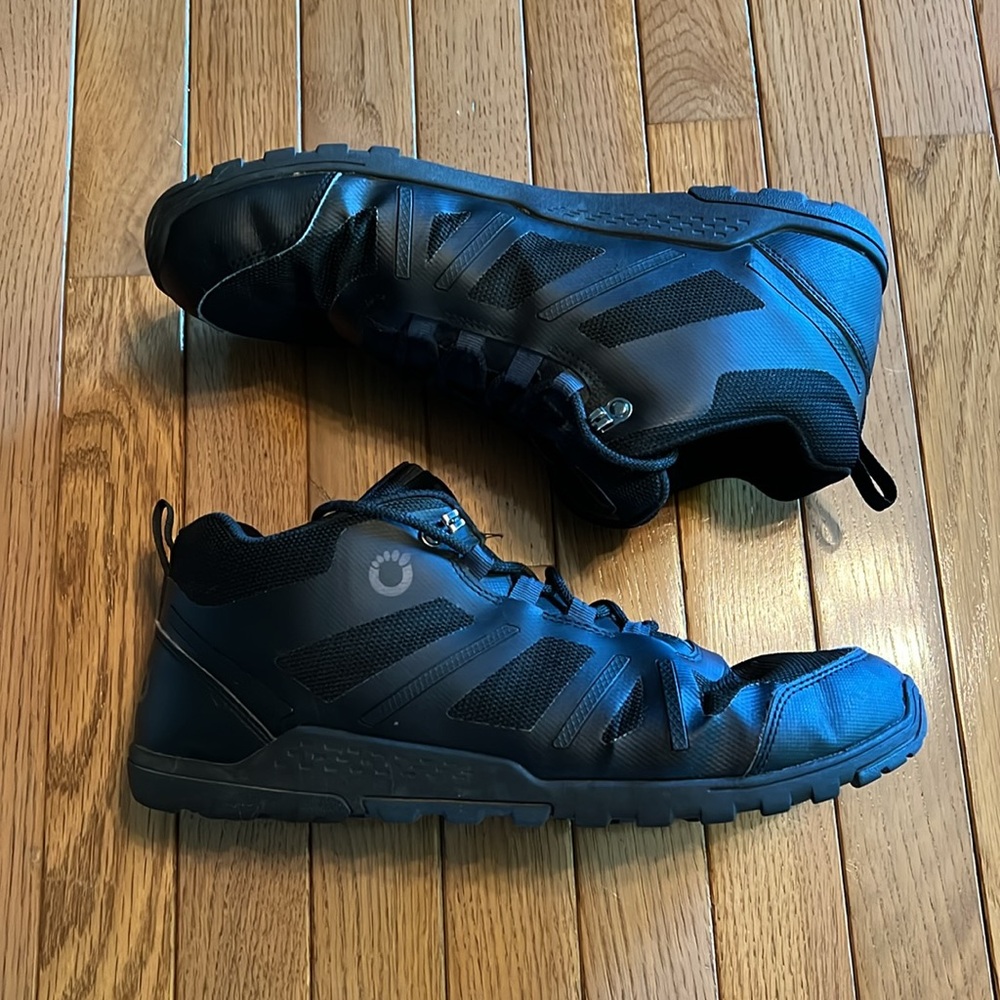 Men's Black All-Terrain Athletic Shoes